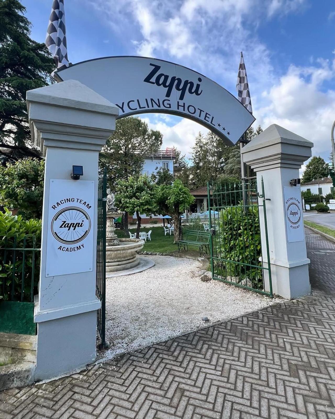 Zappi Cycling Hotel Riolo Terme Esterno foto